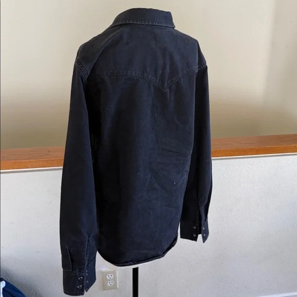Teodora Western Shirt in  size medium  Black
LEVI'S - Picture 4 of 16